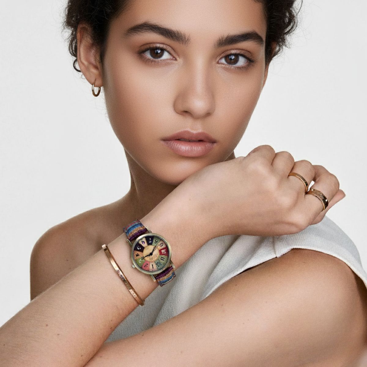 Retro Watch | Timeless Style and Functionality